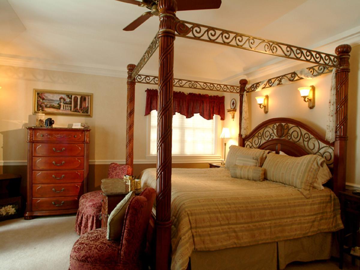 Lake George Boathouse Waterfront Lodging Bolton Landing Buitenkant foto