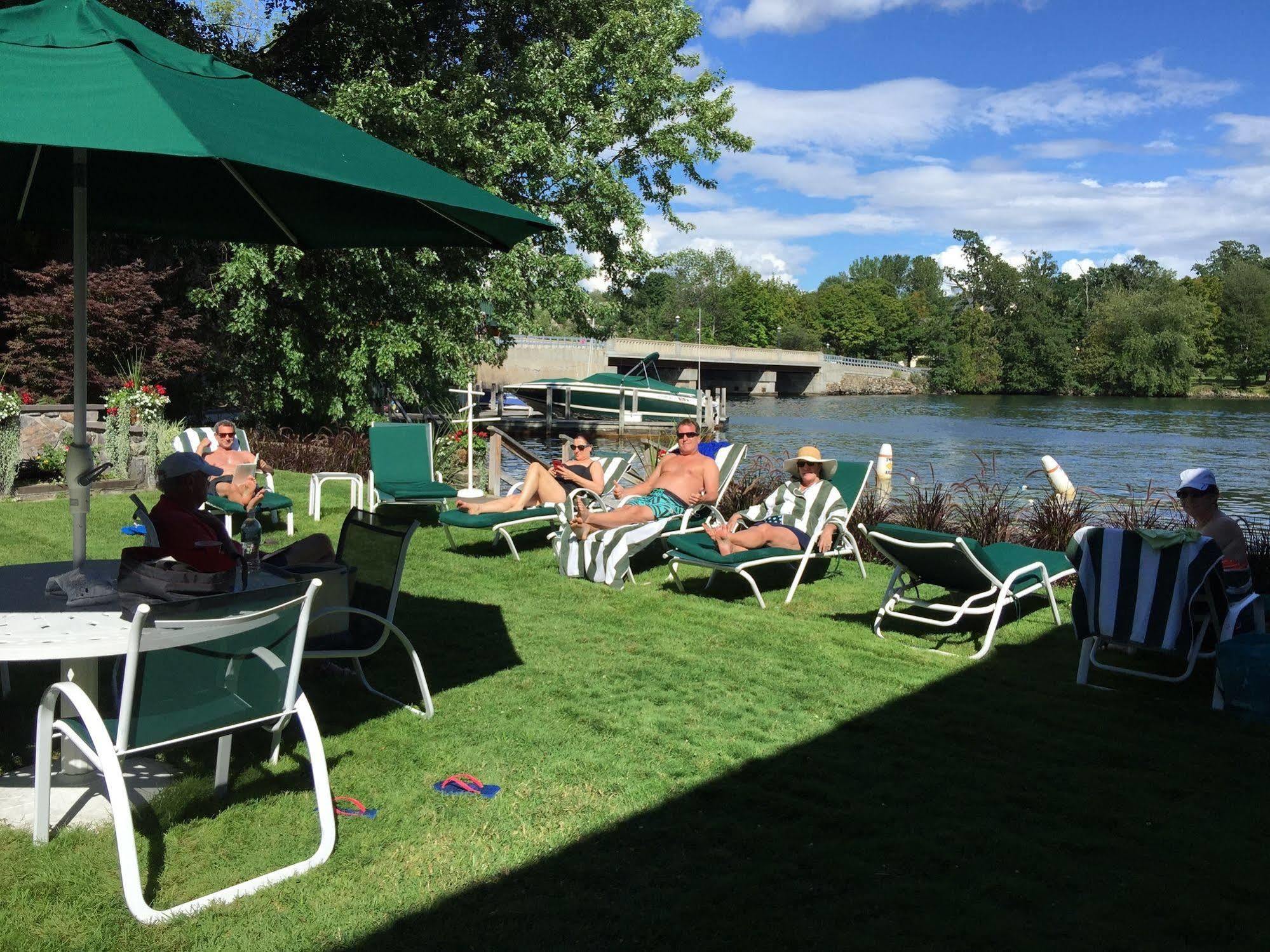 Lake George Boathouse Waterfront Lodging Bolton Landing Buitenkant foto
