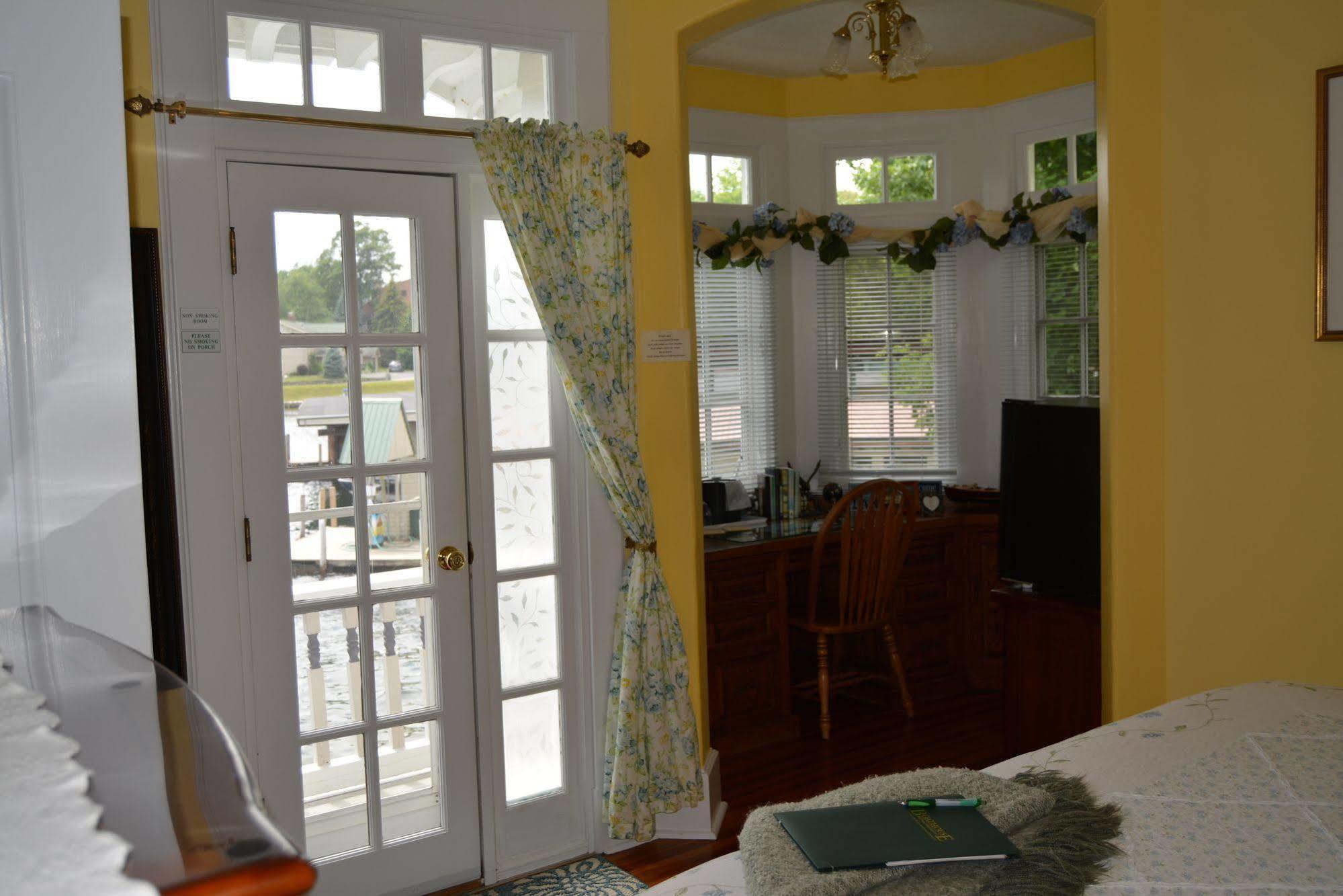 Lake George Boathouse Waterfront Lodging Bolton Landing Buitenkant foto