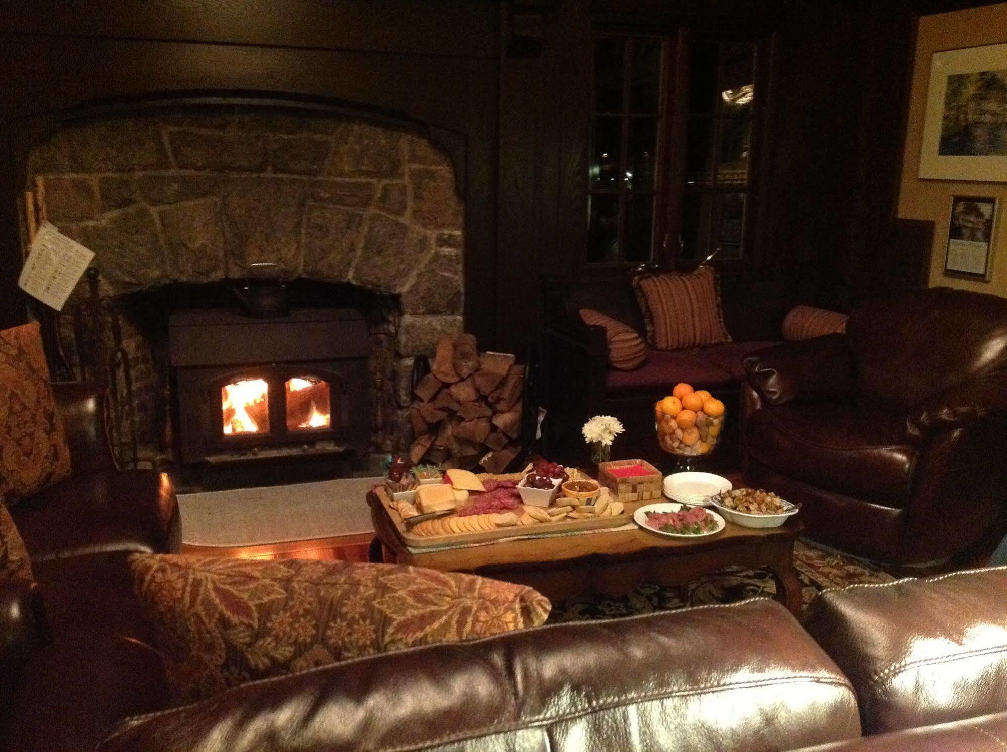 Lake George Boathouse Waterfront Lodging Bolton Landing Buitenkant foto